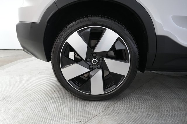 2023 Volvo C40 Recharge — photo 17 of 23