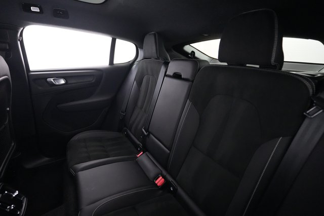 2023 Volvo C40 Recharge — photo 19 of 23
