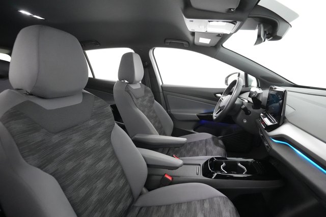 2021 Volkswagen ID.4 — photo 3 of 29