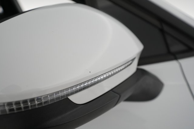 2021 Volkswagen ID.4 — photo 27 of 29