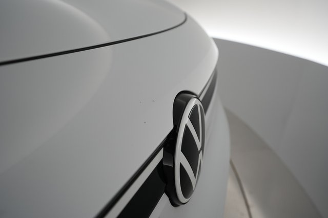2021 Volkswagen ID.4 — photo 24 of 29