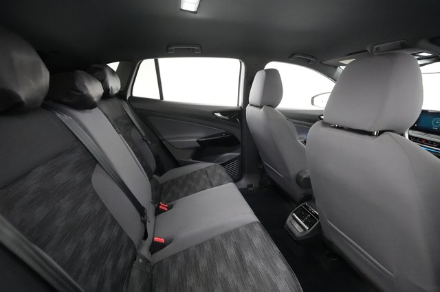 2021 Volkswagen ID.4 — photo 16 of 29