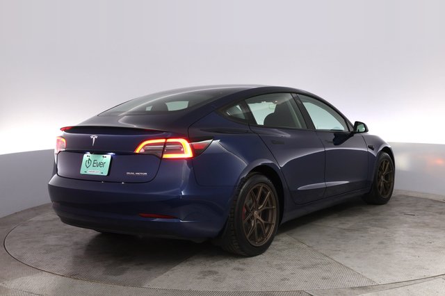 2023 Tesla Model 3 — photo 2 of 23