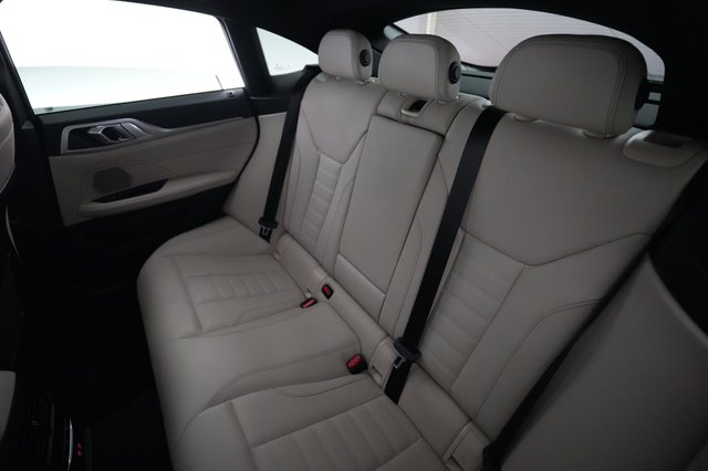 2023 BMW i4 — photo 19 of 20