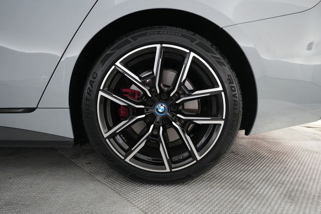 2023 BMW i4