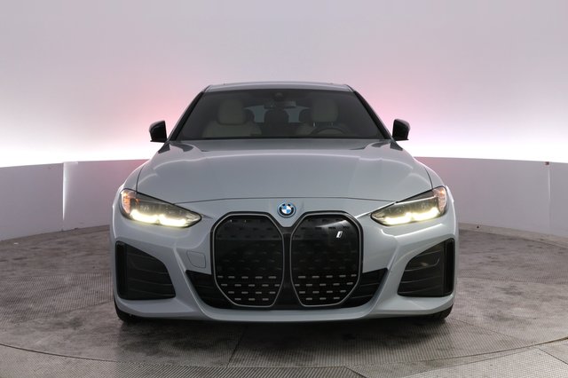 2023 BMW i4 — photo 9 of 20