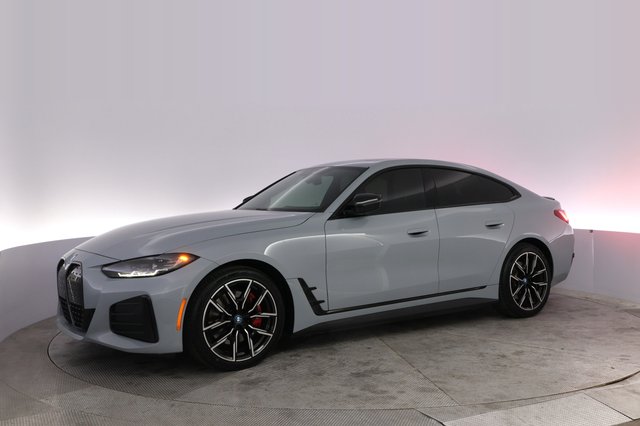 2023 BMW i4 — photo 14 of 20