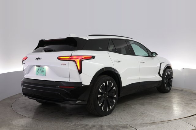 2024 Chevrolet Blazer EV — photo 2 of 24