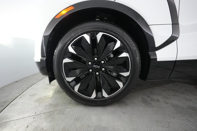2024 Chevrolet Blazer EV — photo 15 of 24