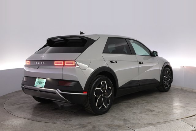 2024 Hyundai IONIQ 5 — photo 2 of 25