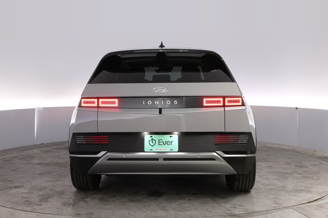 2024 Hyundai IONIQ 5 — photo 12 of 25