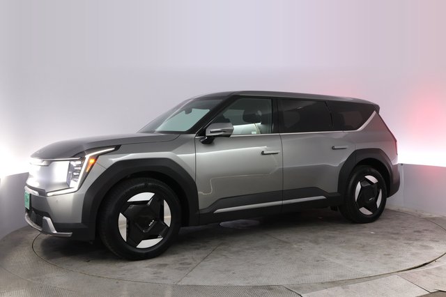 2024 Kia EV9 — photo 14 of 29