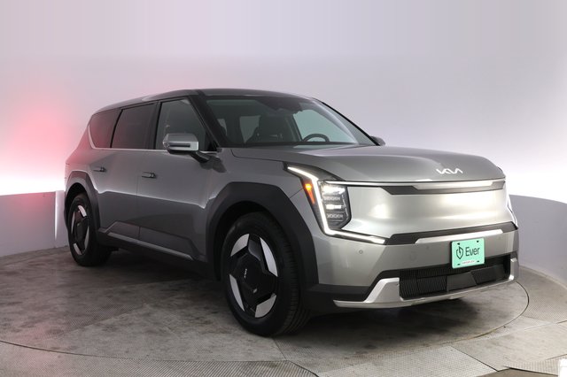 2024 Kia EV9 — photo 10 of 29