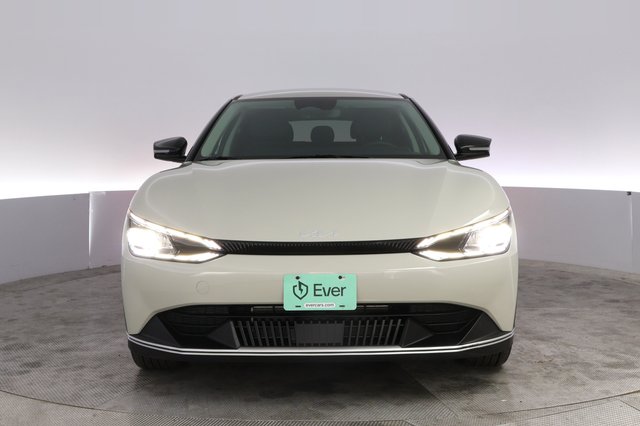2024 Kia EV6 — photo 9 of 21