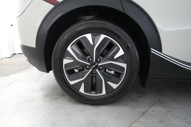 2024 Kia EV6 — photo 16 of 21