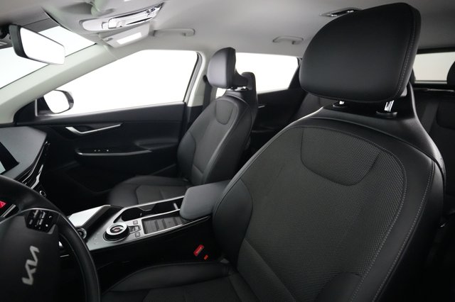 2024 Kia EV6 — photo 3 of 21