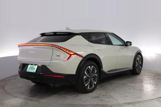 2024 Kia EV6 — photo 2 of 21