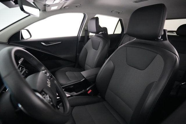 2024 Kia Niro EV — photo 3 of 27