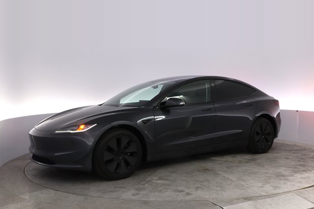 2025 Tesla Model 3 — photo 14 of 26