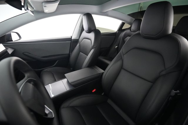 2025 Tesla Model 3 — photo 3 of 26