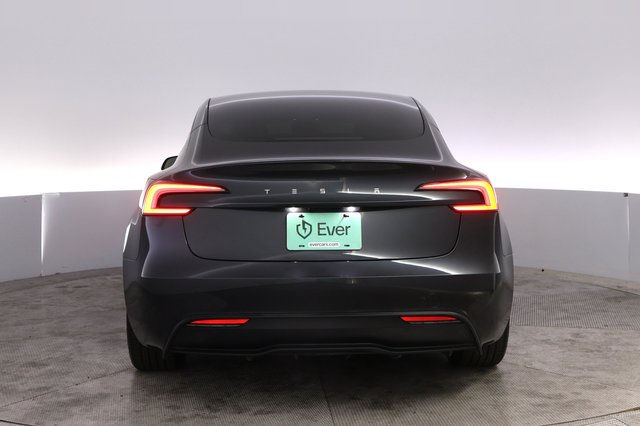 2025 Tesla Model 3 — photo 12 of 26