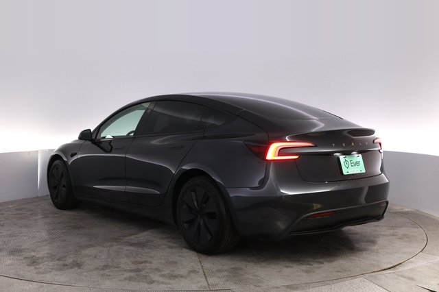 2025 Tesla Model 3 — photo 13 of 26