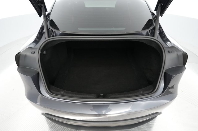 2025 Tesla Model 3 — photo 6 of 23