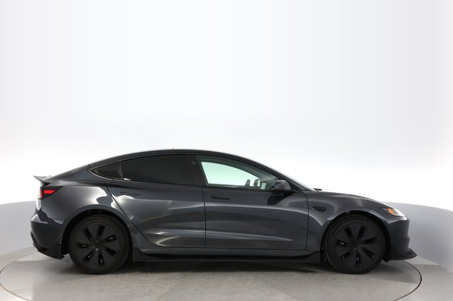 2025 Tesla Model 3 — photo 10 of 23