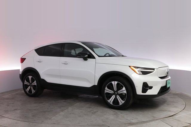 2023 Volvo C40 Recharge — photo 11 of 22