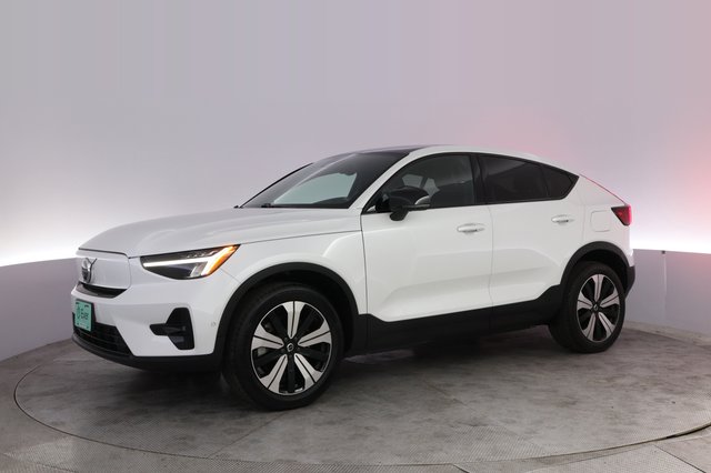 2023 Volvo C40 Recharge — photo 14 of 22