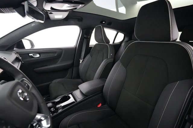 2023 Volvo C40 Recharge — photo 3 of 22