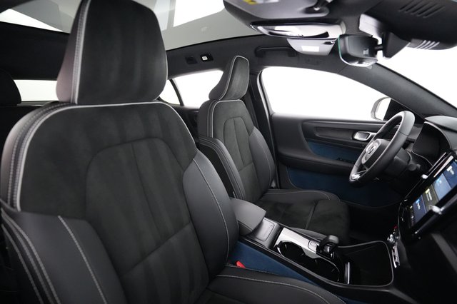 2023 Volvo C40 Recharge — photo 18 of 25