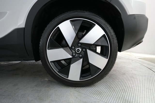 2023 Volvo C40 Recharge — photo 7 of 25