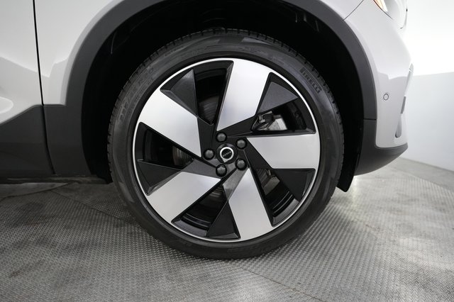 2023 Volvo C40 Recharge — photo 16 of 25