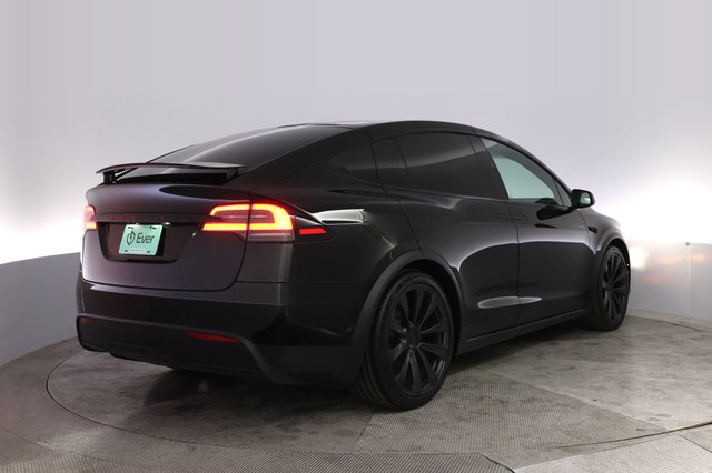 2024 Tesla Model X — photo 2 of 32