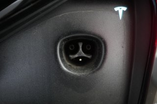 2024 Tesla Model X — photo 8 of 32
