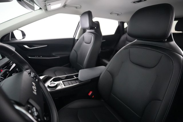 2024 Kia EV6 — photo 3 of 30