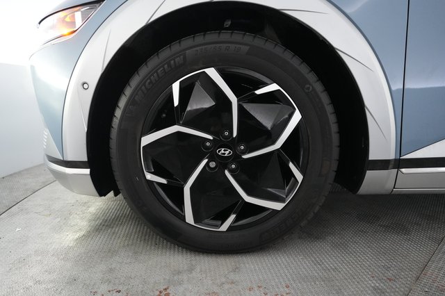 2024 Hyundai IONIQ 5 — photo 15 of 21
