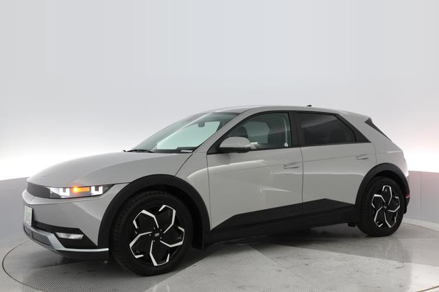 2023 Hyundai IONIQ 5 — photo 9 of 18