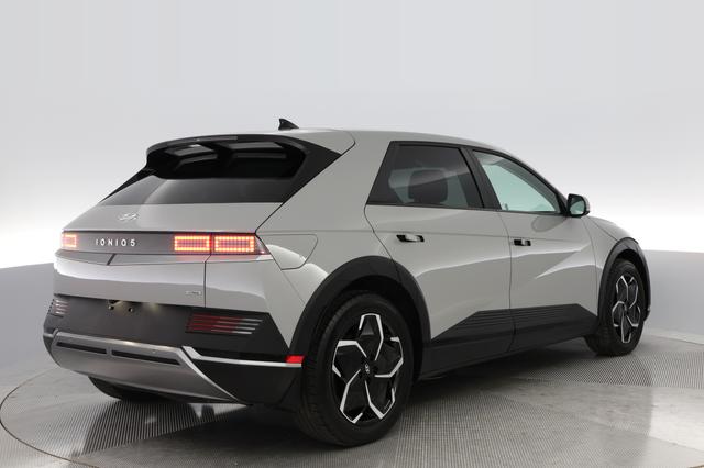 2023 Hyundai IONIQ 5 — photo 2 of 18