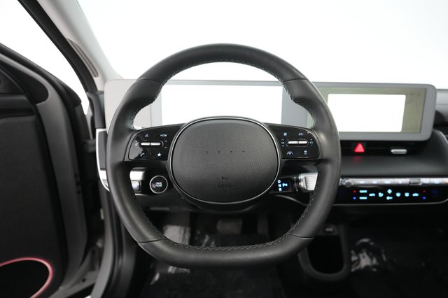 2023 Hyundai IONIQ 5 — photo 13 of 18