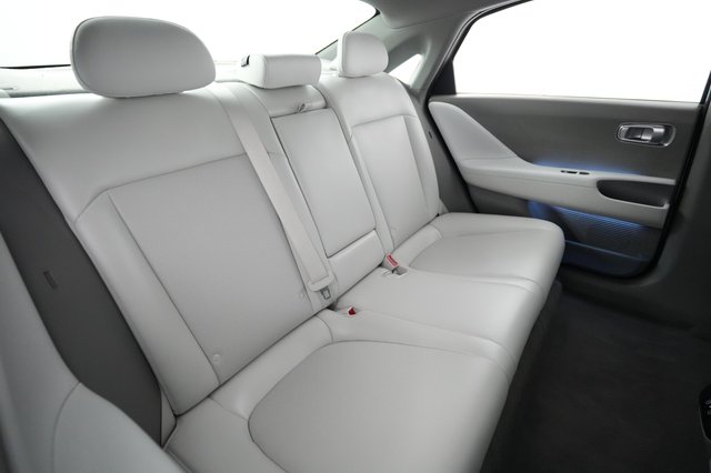 2024 Hyundai IONIQ 6 — photo 4 of 21