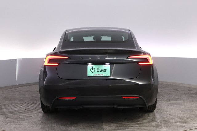 2025 Tesla Model 3 — photo 12 of 23