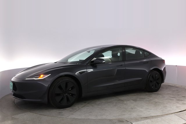 2025 Tesla Model 3 — photo 13 of 23