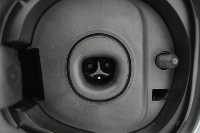 2027 Chevrolet Bolt — photo 8 of 23