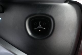 2025 Tesla Model Y — photo 8 of 24