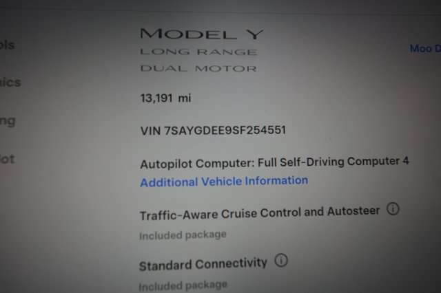 2025 Tesla Model Y — photo 5 of 24