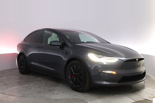 2023 Tesla Model X — photo 10 of 24