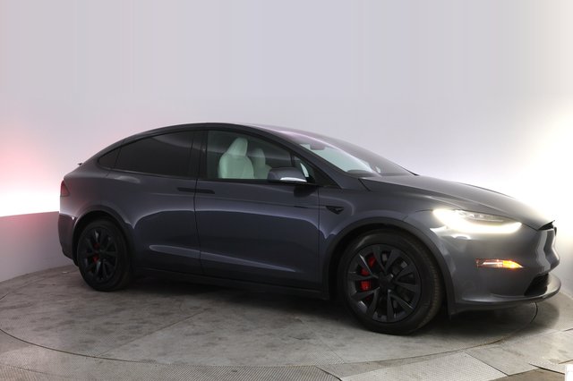 2023 Tesla Model X — photo 11 of 24