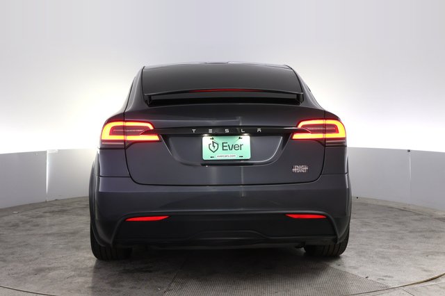 2023 Tesla Model X — photo 12 of 24